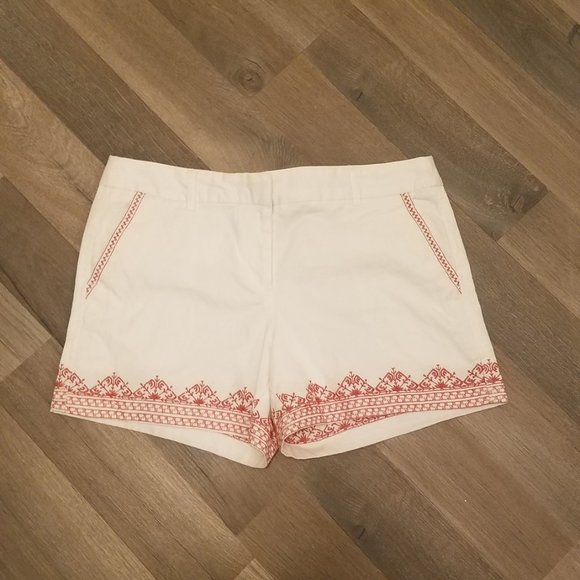 White Shorts with Embroidery - Picture 1 of 8